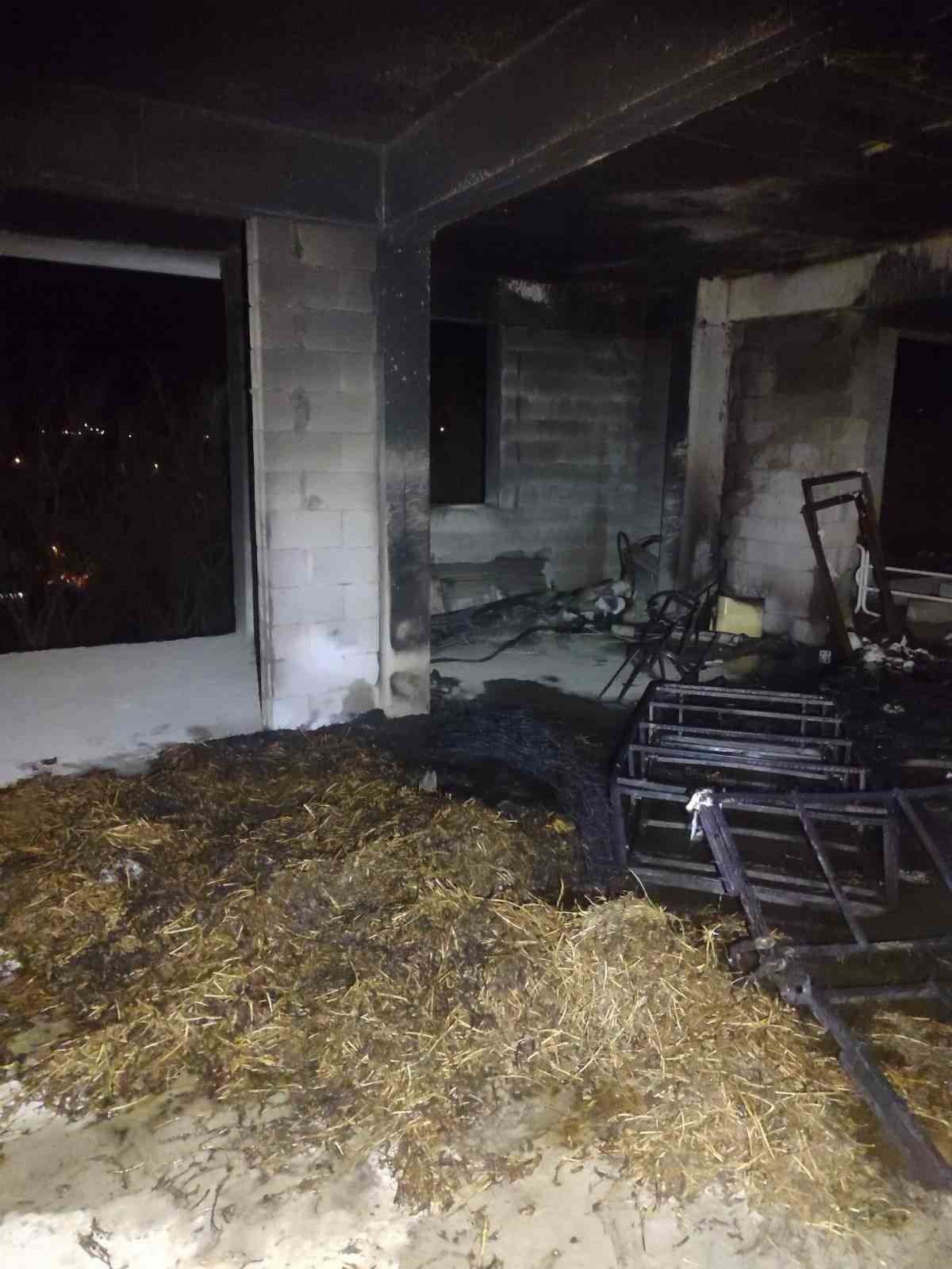 Manavgat’ta ardiye yangını korkuttu
