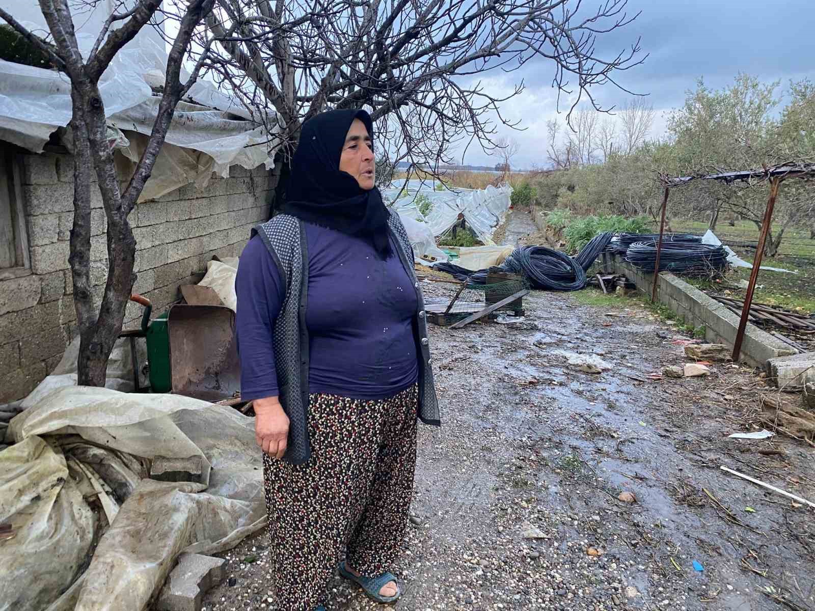 Manavgat’ta hortum üç mahalleyi harabeye çevirdi
Manavgat’ta hortum üç mahalleyi harabeye çevirdi