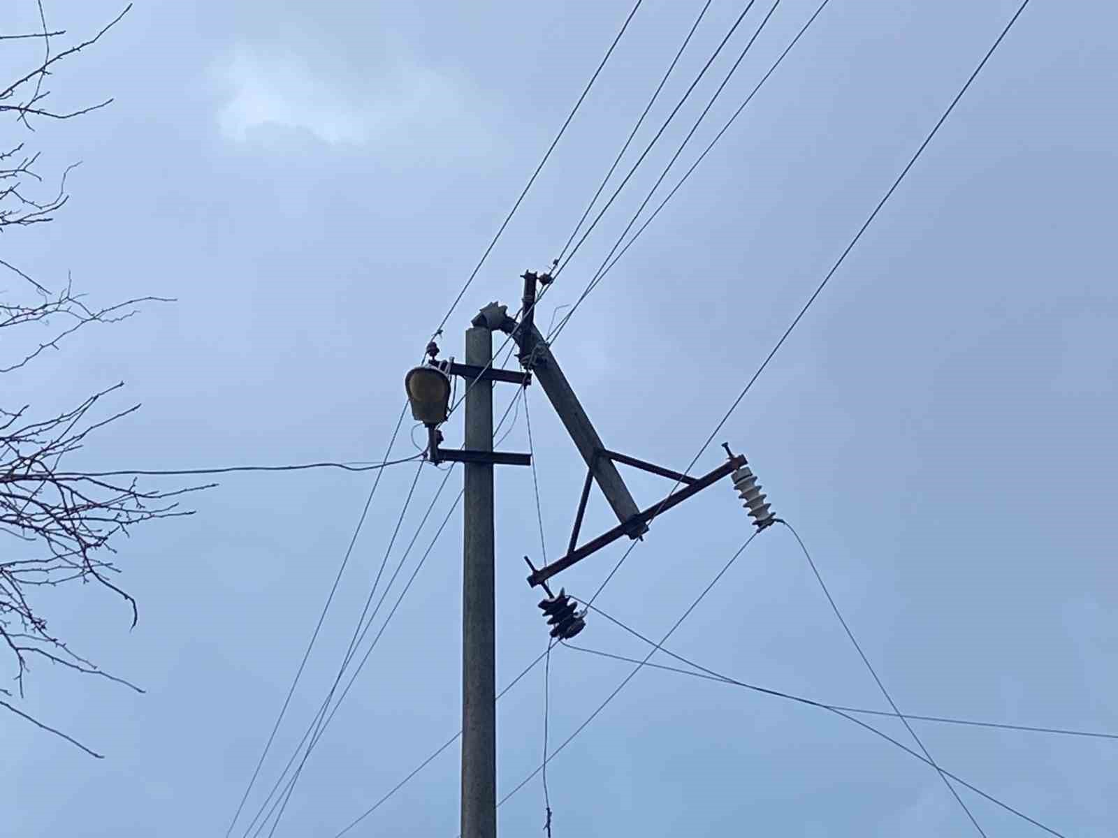 Manavgat’ta hortum üç mahalleyi harabeye çevirdi
Manavgat’ta hortum üç mahalleyi harabeye çevirdi