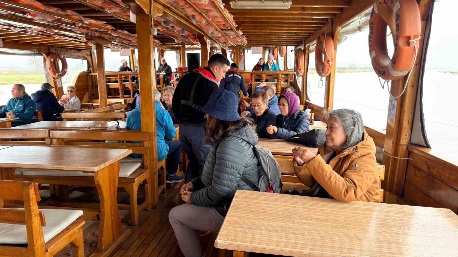 Manavgat’ta jandarmadan deniz ve ırmakta bayram mesaisi
