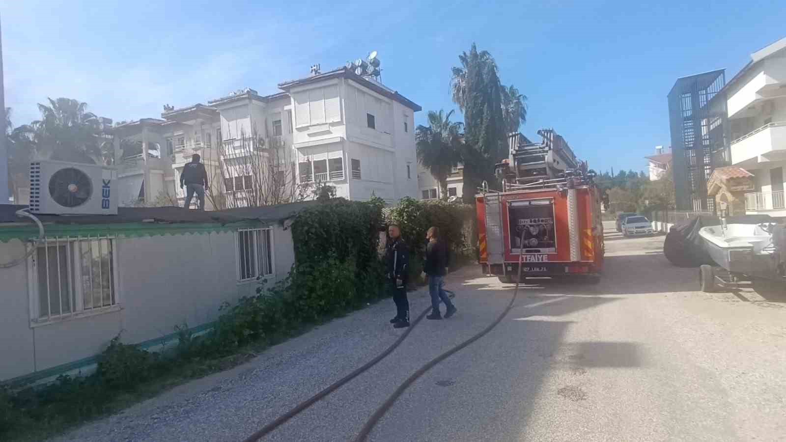 Manavgat’ta otelde çıkan yangın korkuttu
