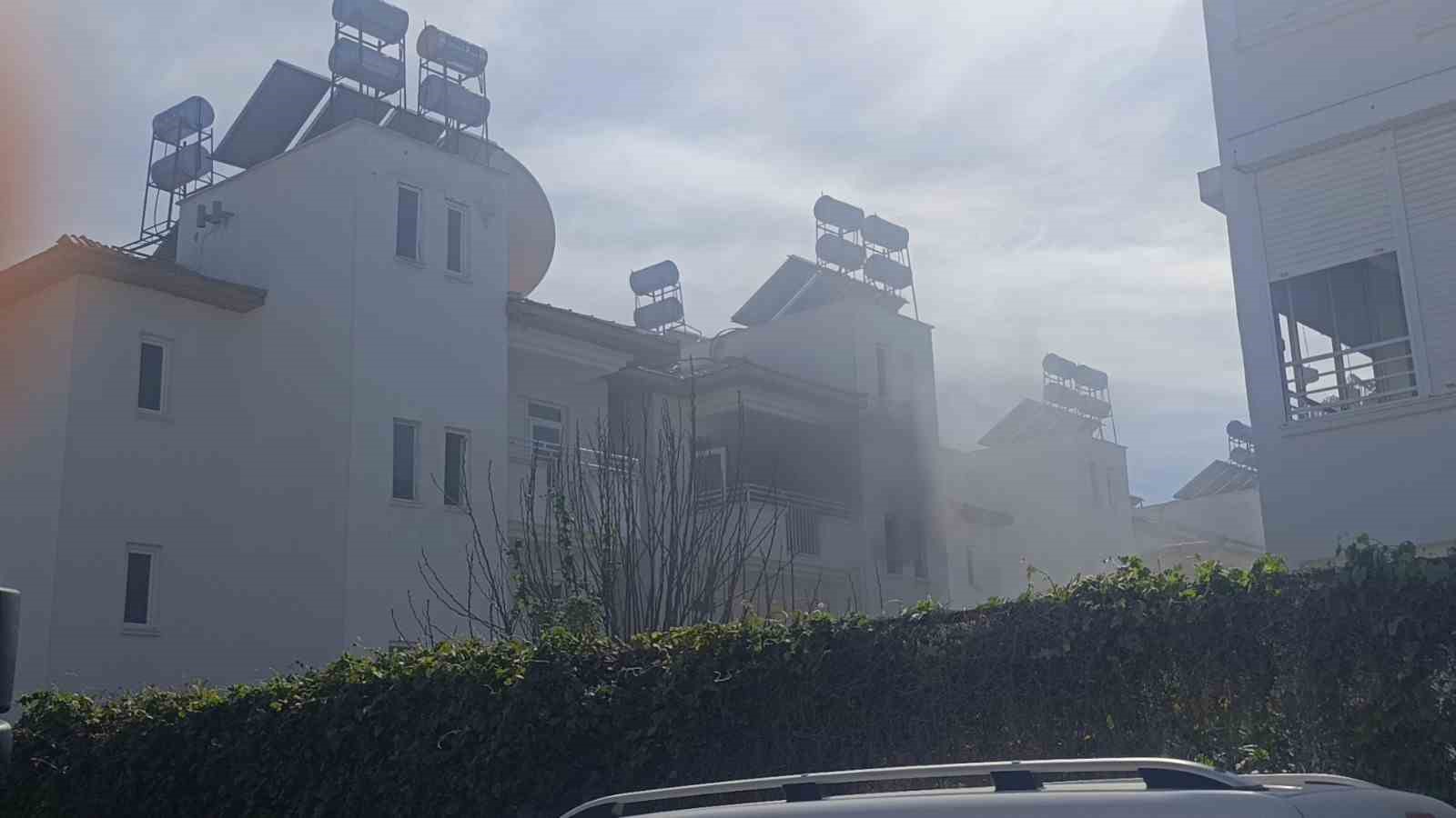 Manavgat’ta otelde çıkan yangın korkuttu
