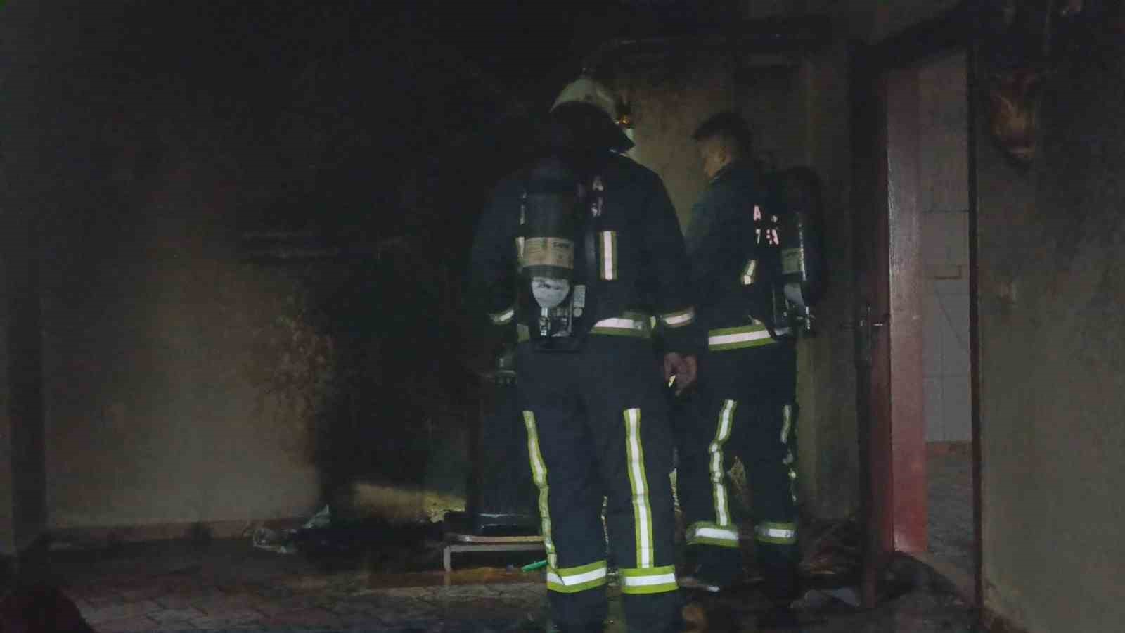 Manavgat’ta sobadan çıkan yangın korkuttu
