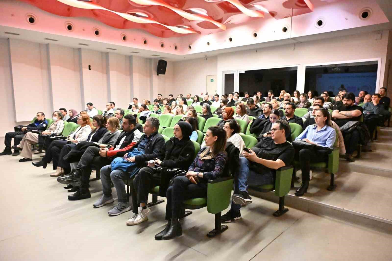 Manisa Büyükşehir personeline yapay zeka ve veri yönetimi eğitimi
