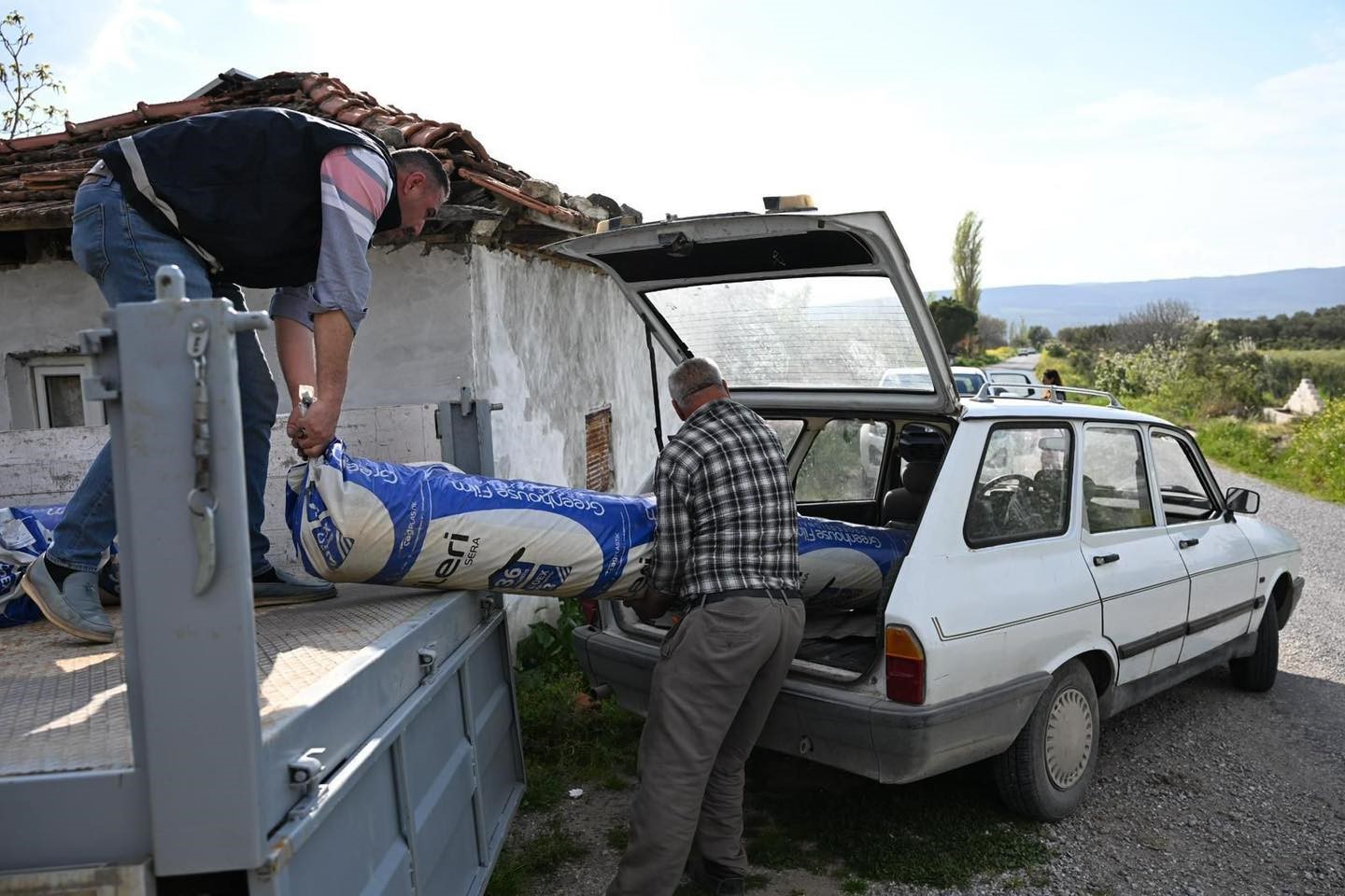 Manisa Büyükşehir’den afetzede üreticilere destek
