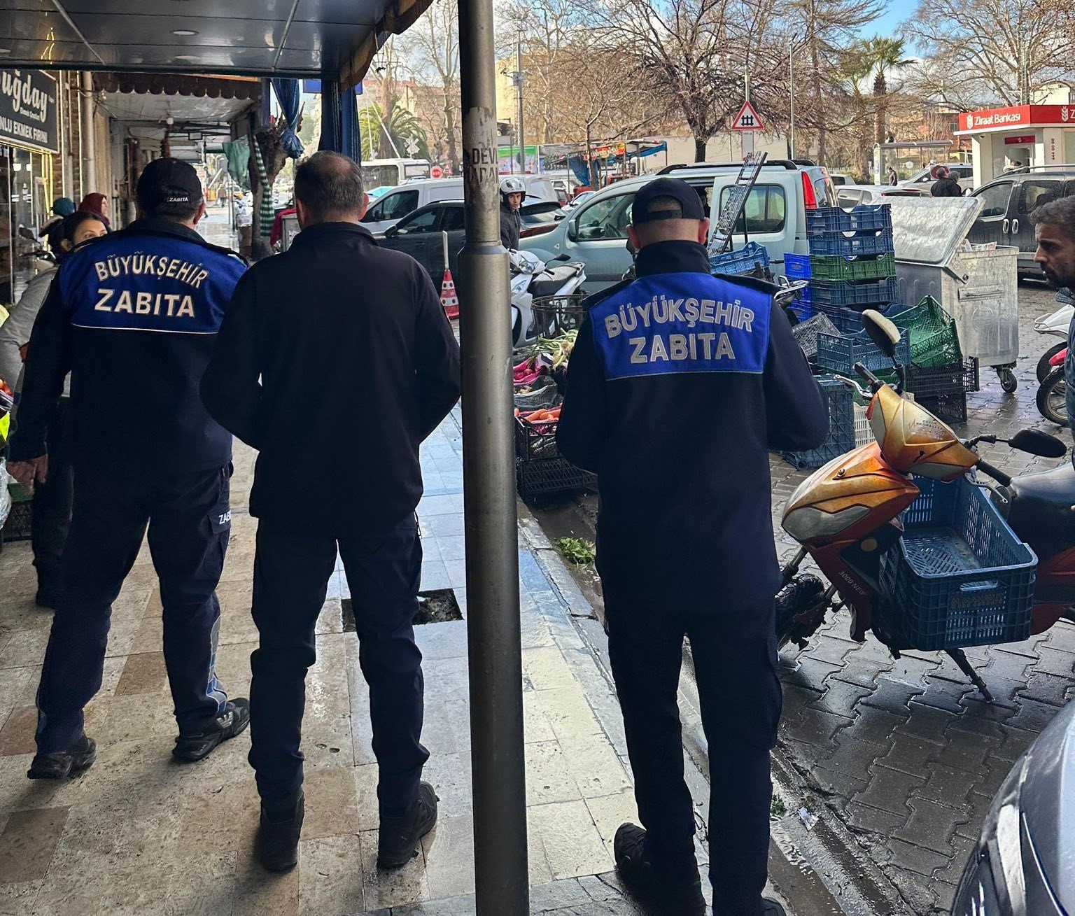 Manisa Büyükşehir’den Salihli’de kaldırım denetimi
Manisa Büyükşehir’den Salihli’de kaldırım denetimi