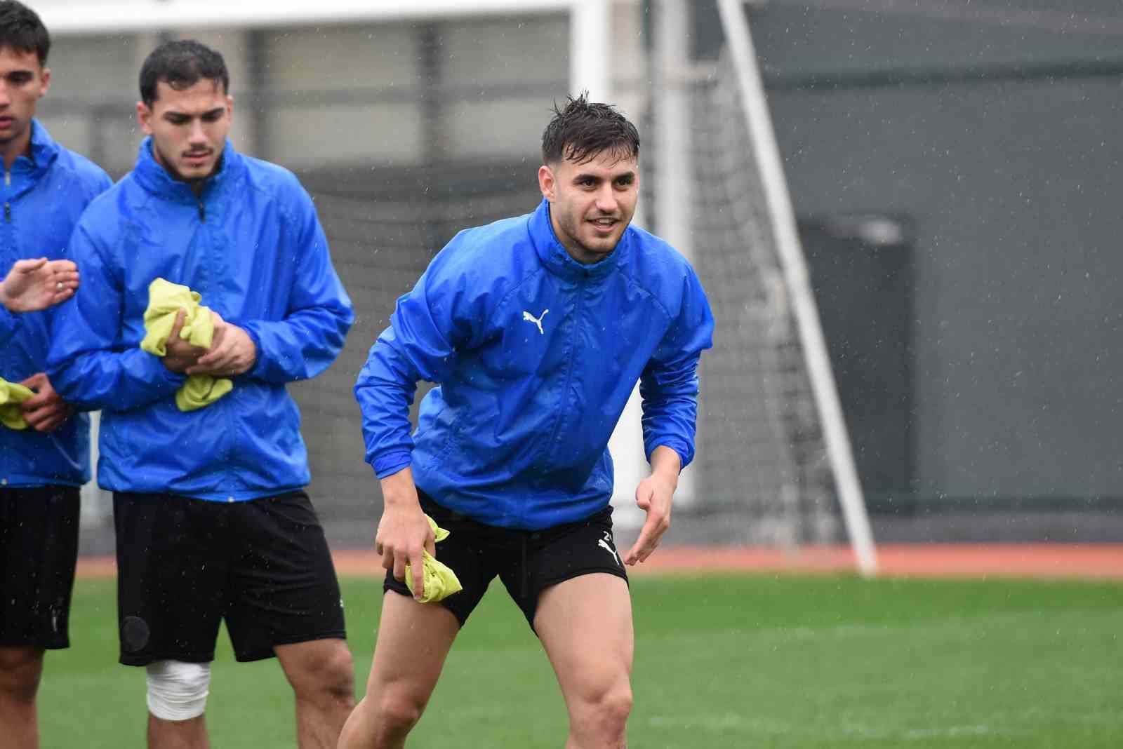 Manisa FK, Adana Demirspor deplasmanına hazır
