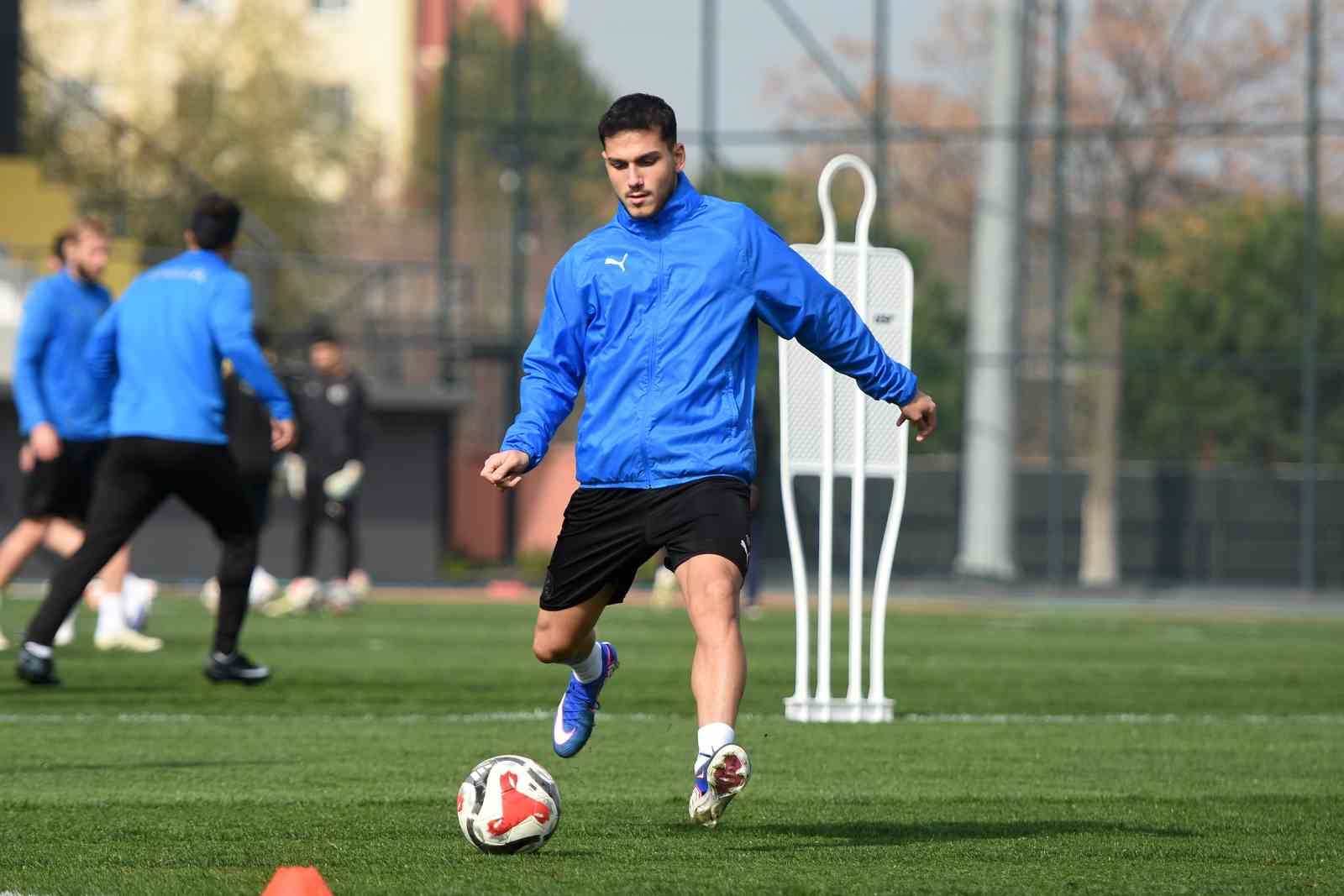 Manisa FK, Boluspor maçı hazırlıklarını sürdürdü
