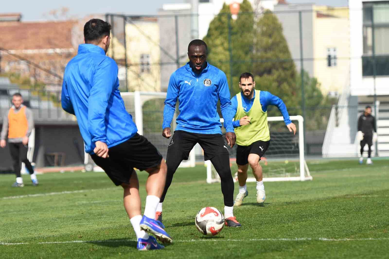 Manisa FK, Boluspor maçı hazırlıklarını sürdürdü
