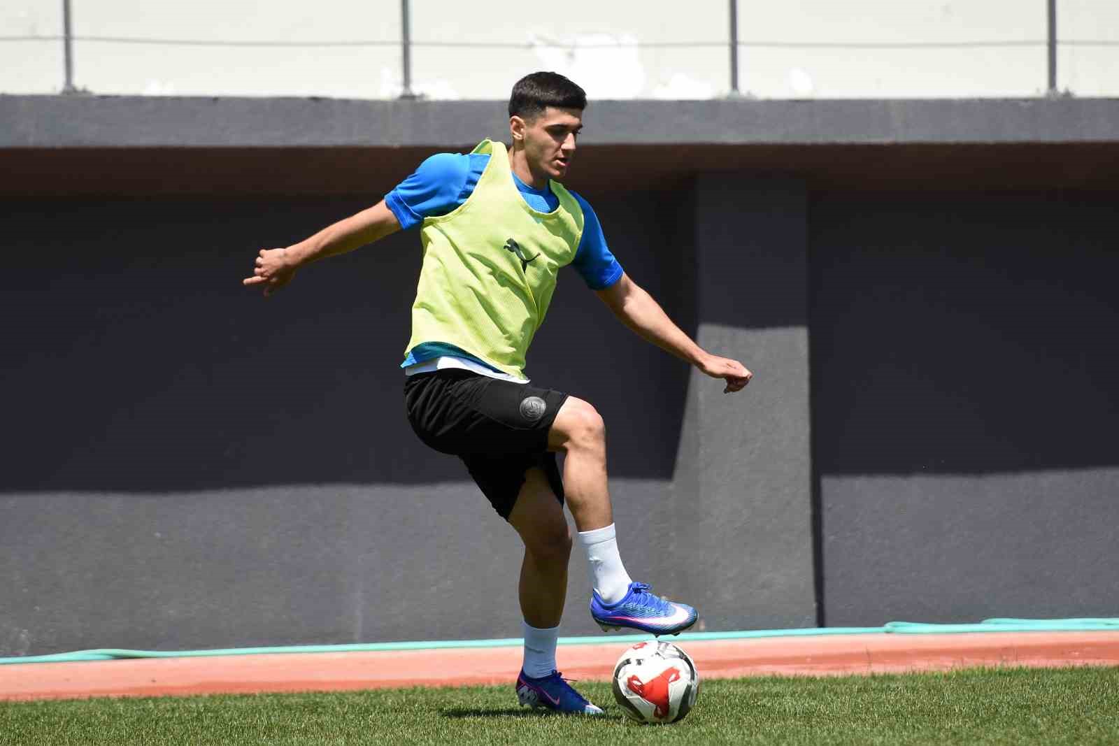 Manisa FK, Sakaryaspor maçı hazırlıklarına başladı
