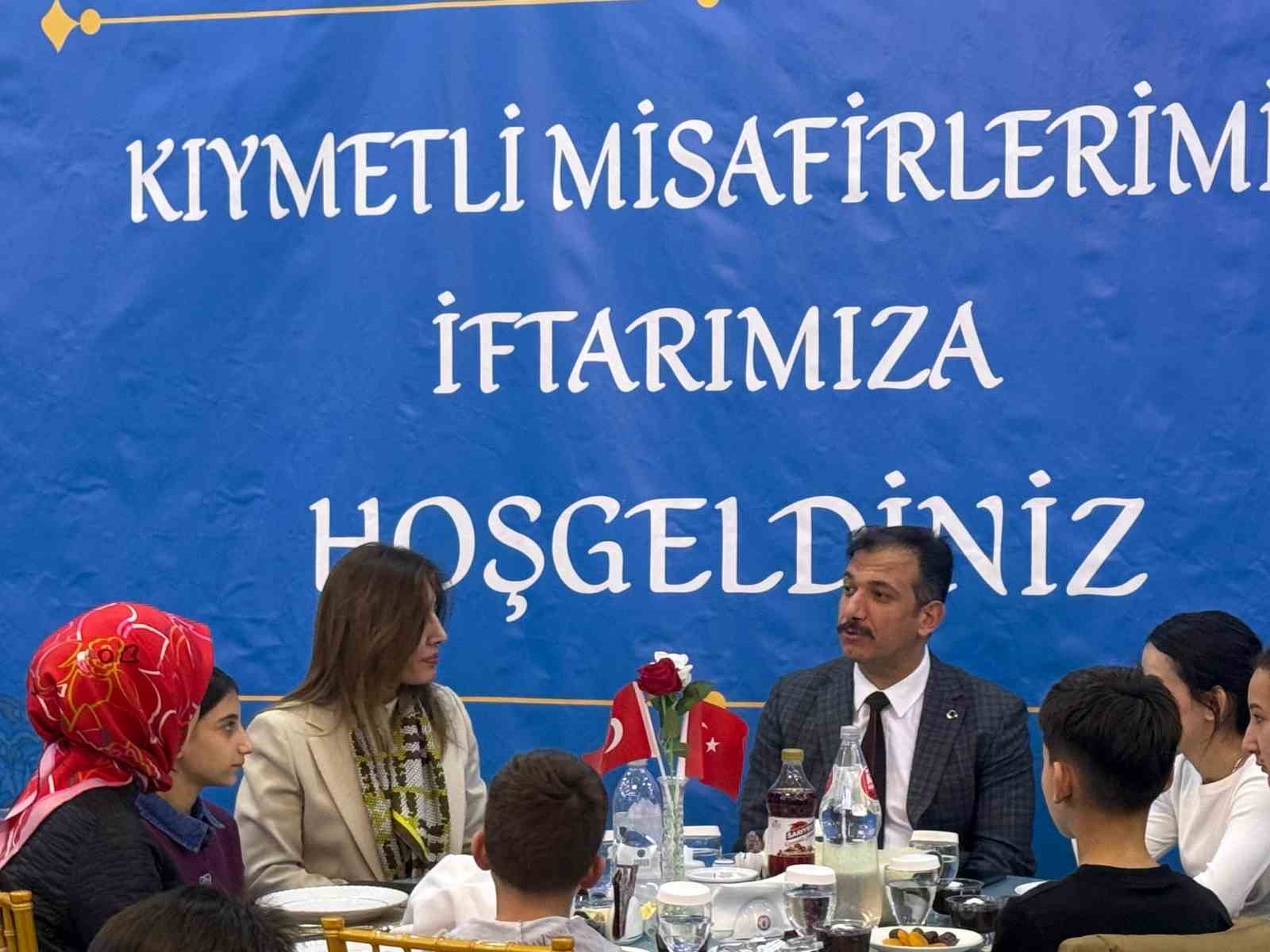 Manisa İl Milli Eğitim’den devlet korumasındaki çocuklara iftar
