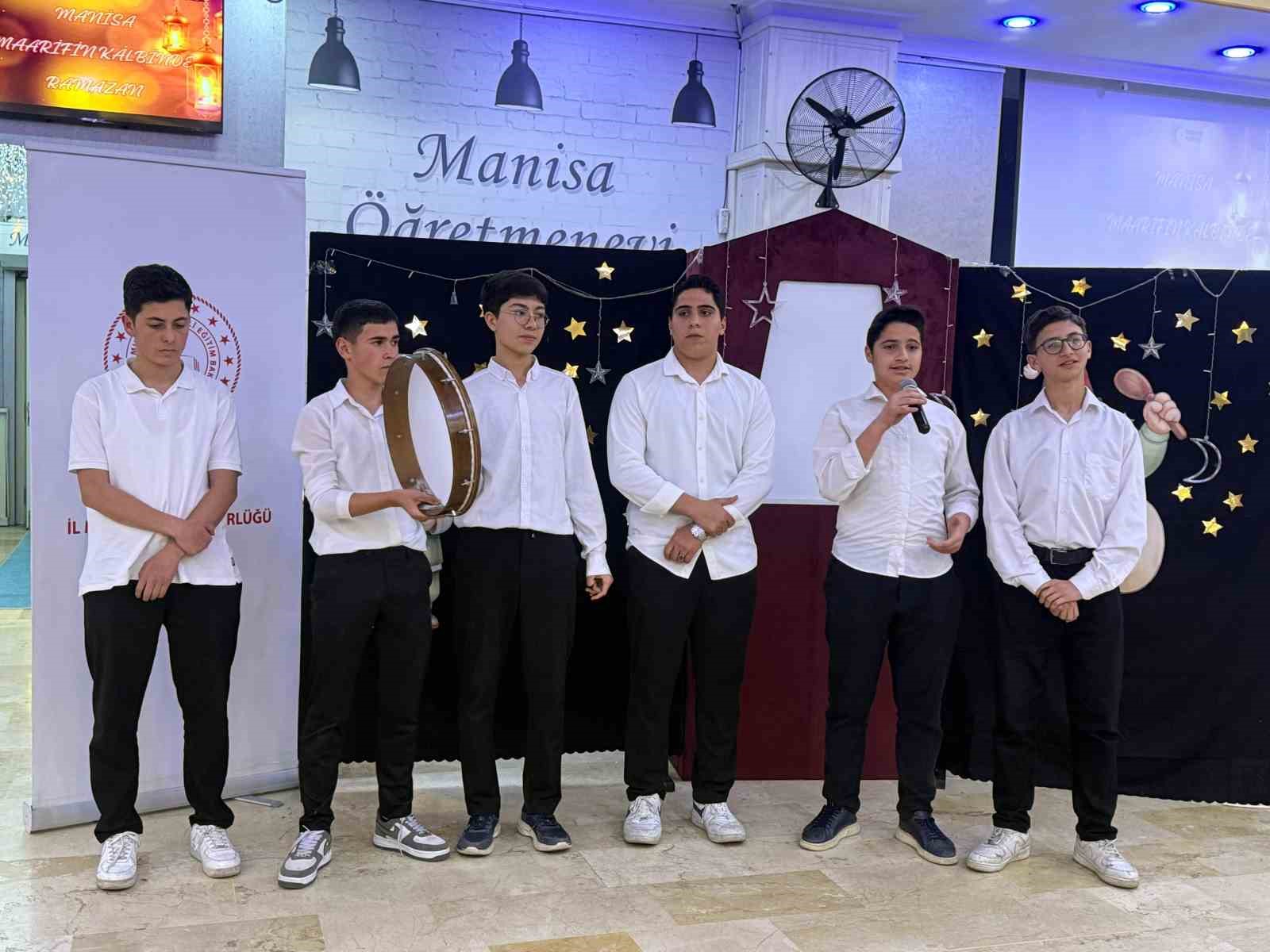 Manisa İl Milli Eğitim’den devlet korumasındaki çocuklara iftar
