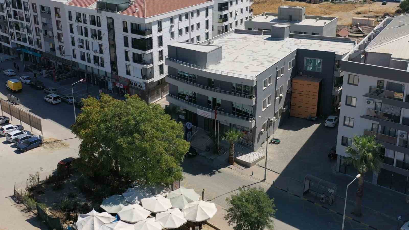 Manisa’da 2025’te 11 milyon muayene, 145 bin ameliyat yapıldı
Manisa’da 2025’te 11 milyon muayene, 145 bin ameliyat yapıldı