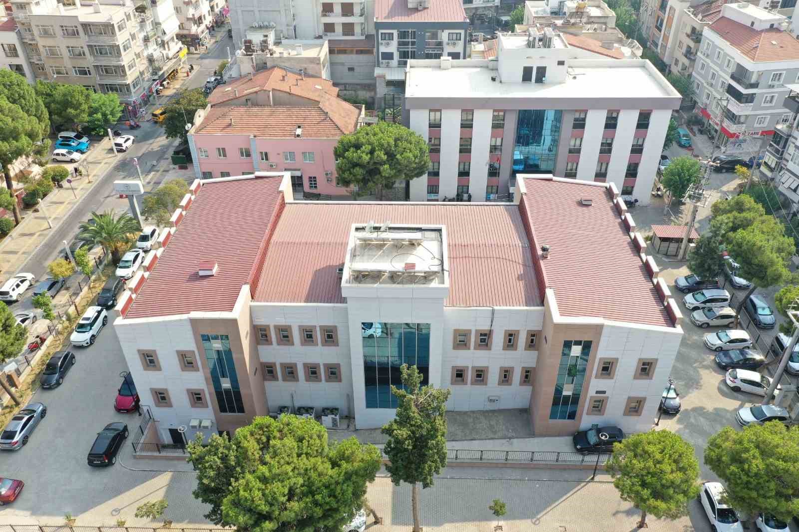 Manisa’da 2025’te 11 milyon muayene, 145 bin ameliyat yapıldı
Manisa’da 2025’te 11 milyon muayene, 145 bin ameliyat yapıldı