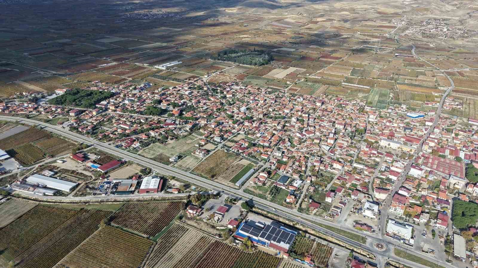 Manisa’da 45 yıllık asbestli içme suyu hattı tarihe karışıyor

