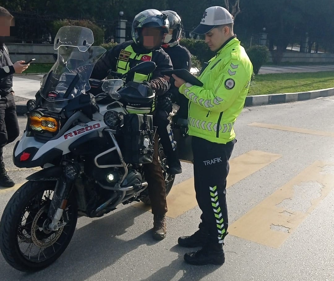 Manisa’da 54 motosiklet trafikten men edildi
