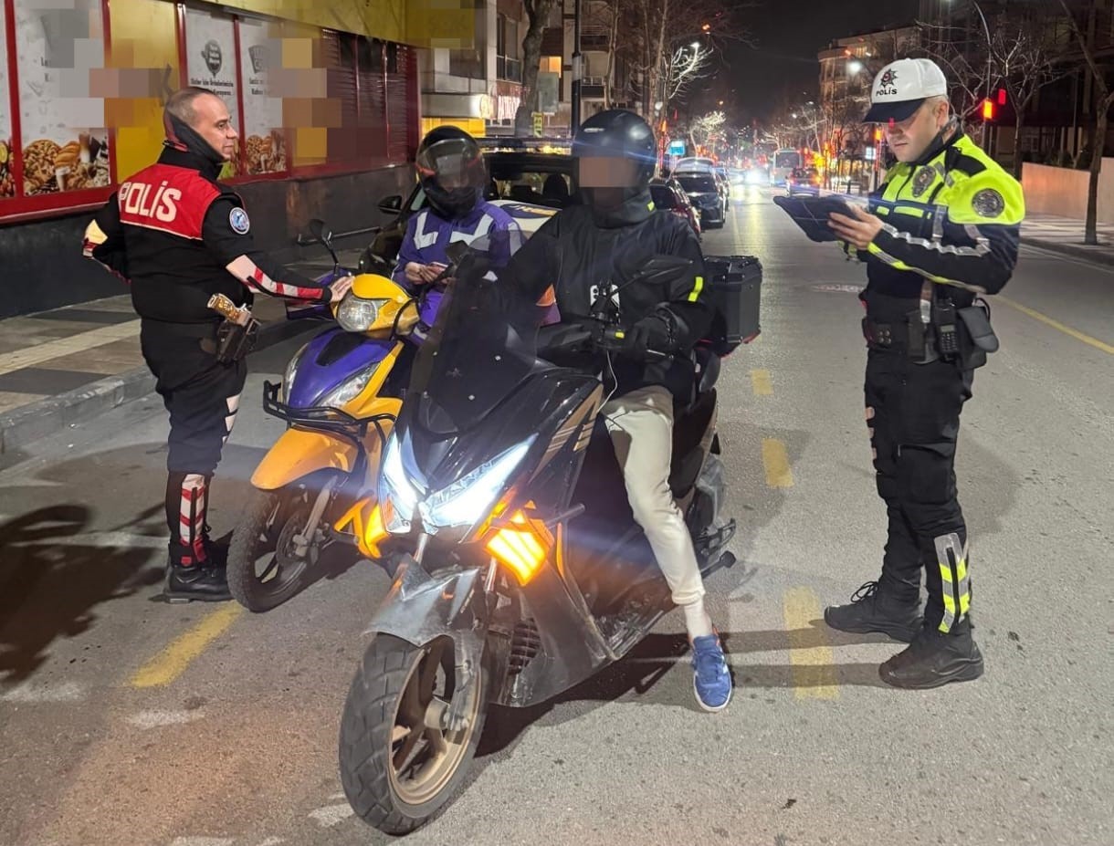 Manisa’da 54 motosiklet trafikten men edildi
