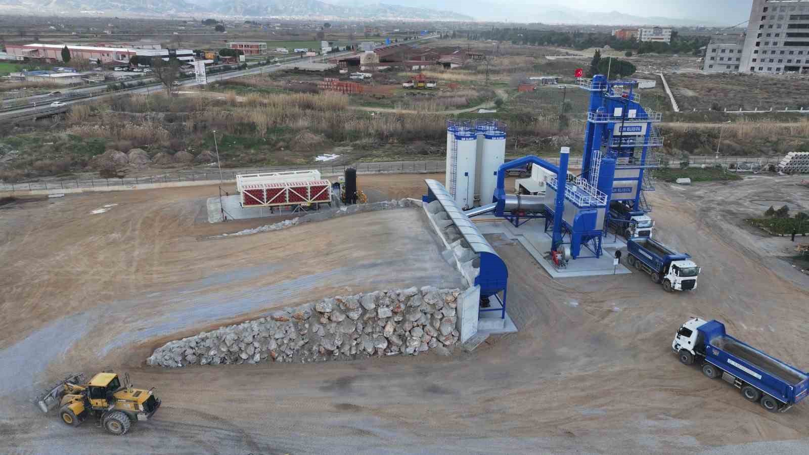 Manisa’da asfalt seferberliği: Hedef 120 bin ton
Manisa’da asfalt seferberliği: Hedef 120 bin ton