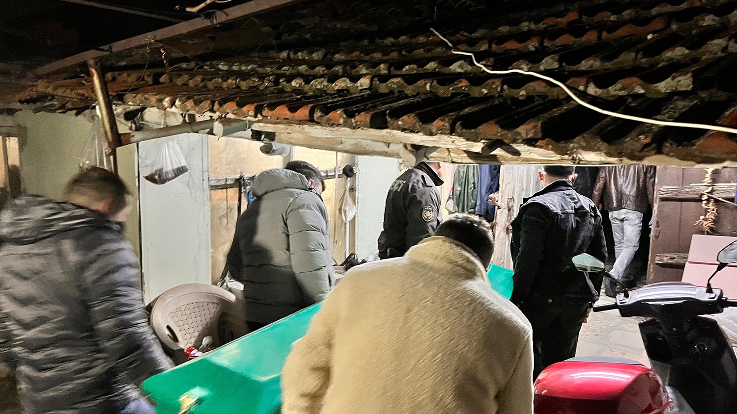 Manisa’da bir kişi evinde ölü olarak bulundu
