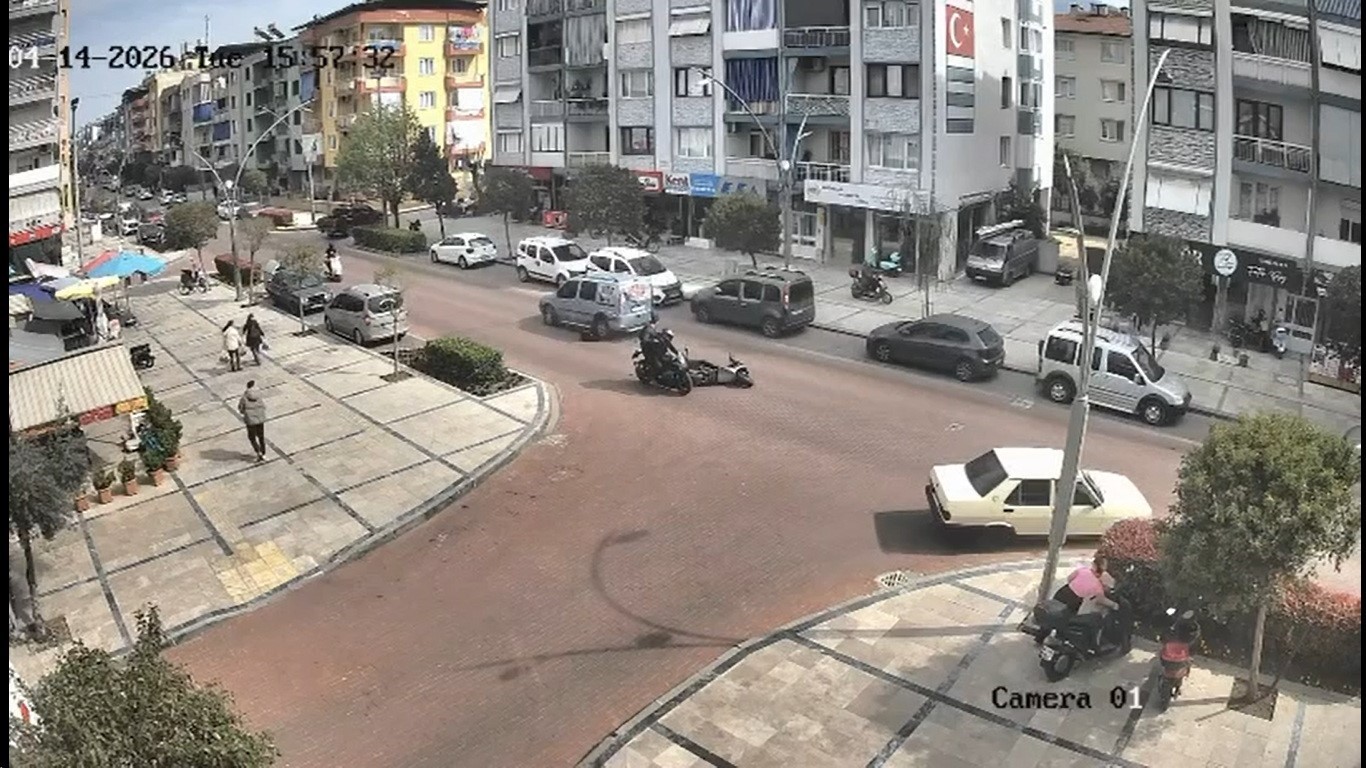 Manisa’da feci kaza: 17 yaşındaki lise öğrencisi hayatını kaybetti
