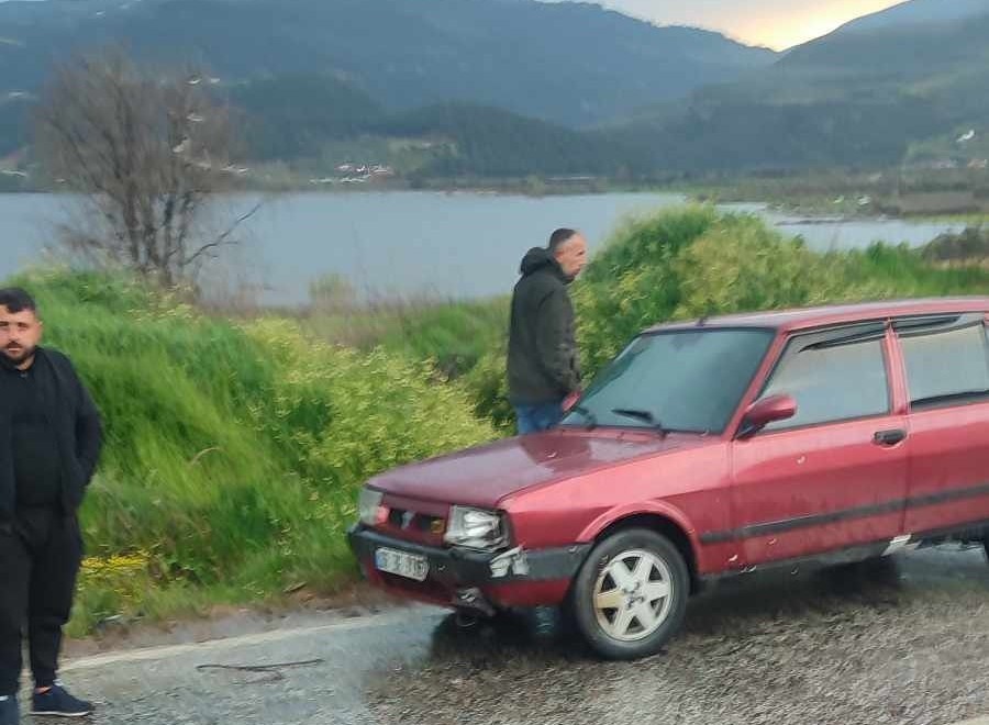 Manisa’da feci kaza: 1’i ağır 3 yaralı
