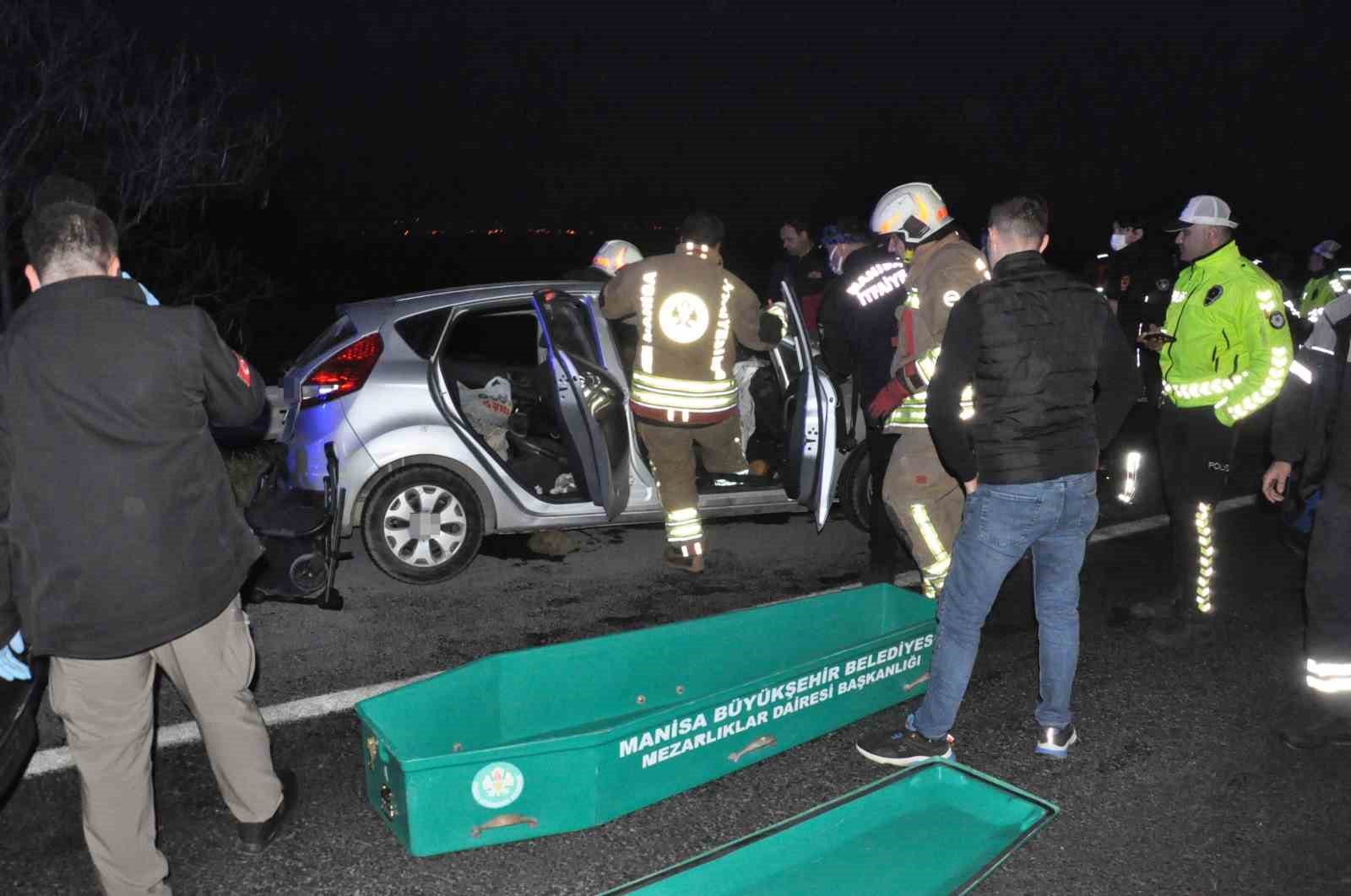 Manisa’da feci kaza: 2 ölü, 5 yaralı
