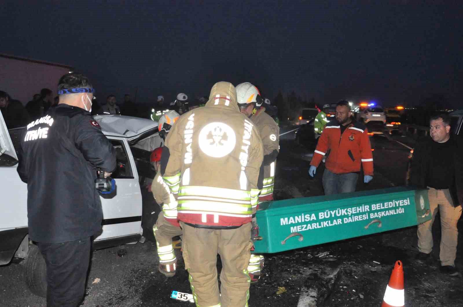 Manisa’da feci kaza: 2 ölü, 5 yaralı
