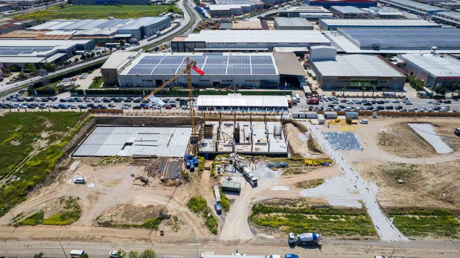 Manisa’da iş dünyasının yeni prestij merkezi Work&Life için ilk kazma vuruldu
