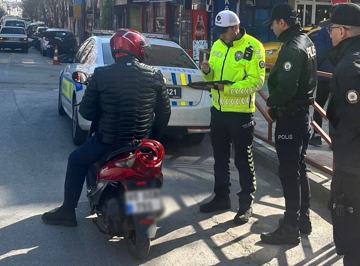 Manisa’da kasksız sürücülere geçit yok
