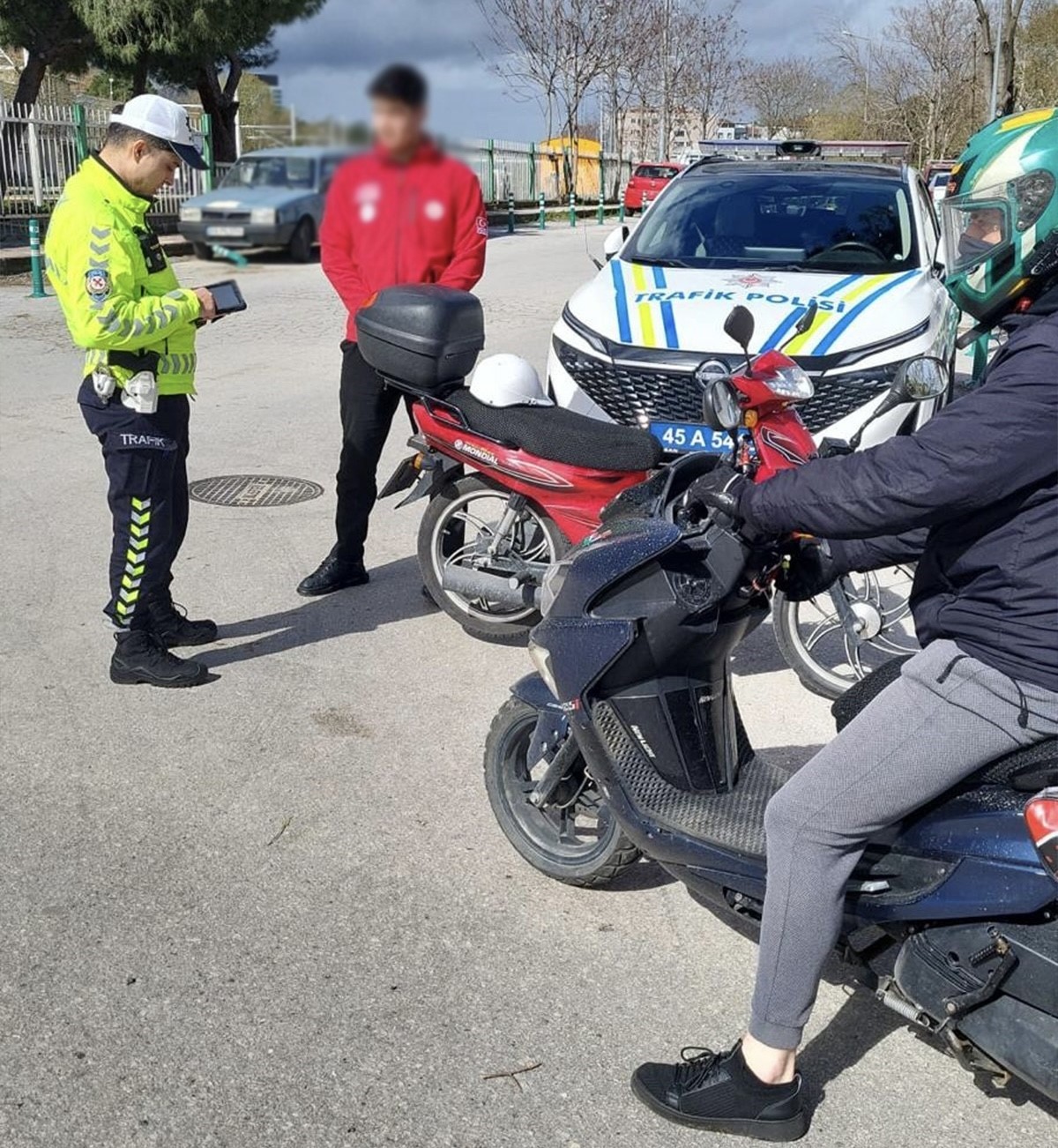 Manisa’da motosiklet denetimi: 540 sürücüye, 3 milyon 800 bin TL ceza
