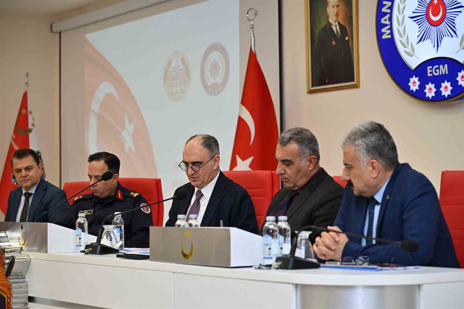 Manisa’da öğrencilerin güvenliği için tedbirler artırılıyor
