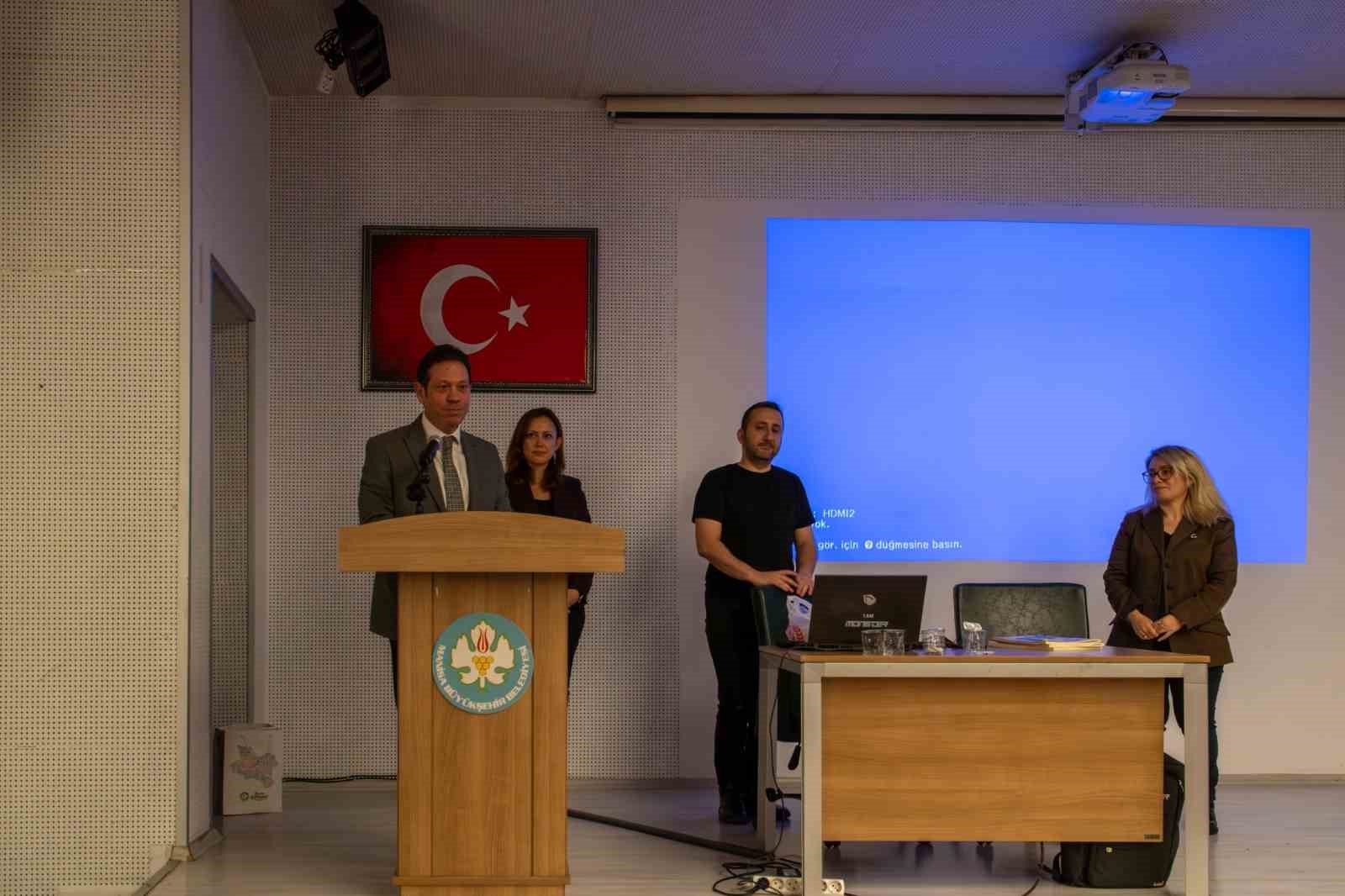 Manisa’da öğretmenlere "Maarif Modeli" tanıtıldı
