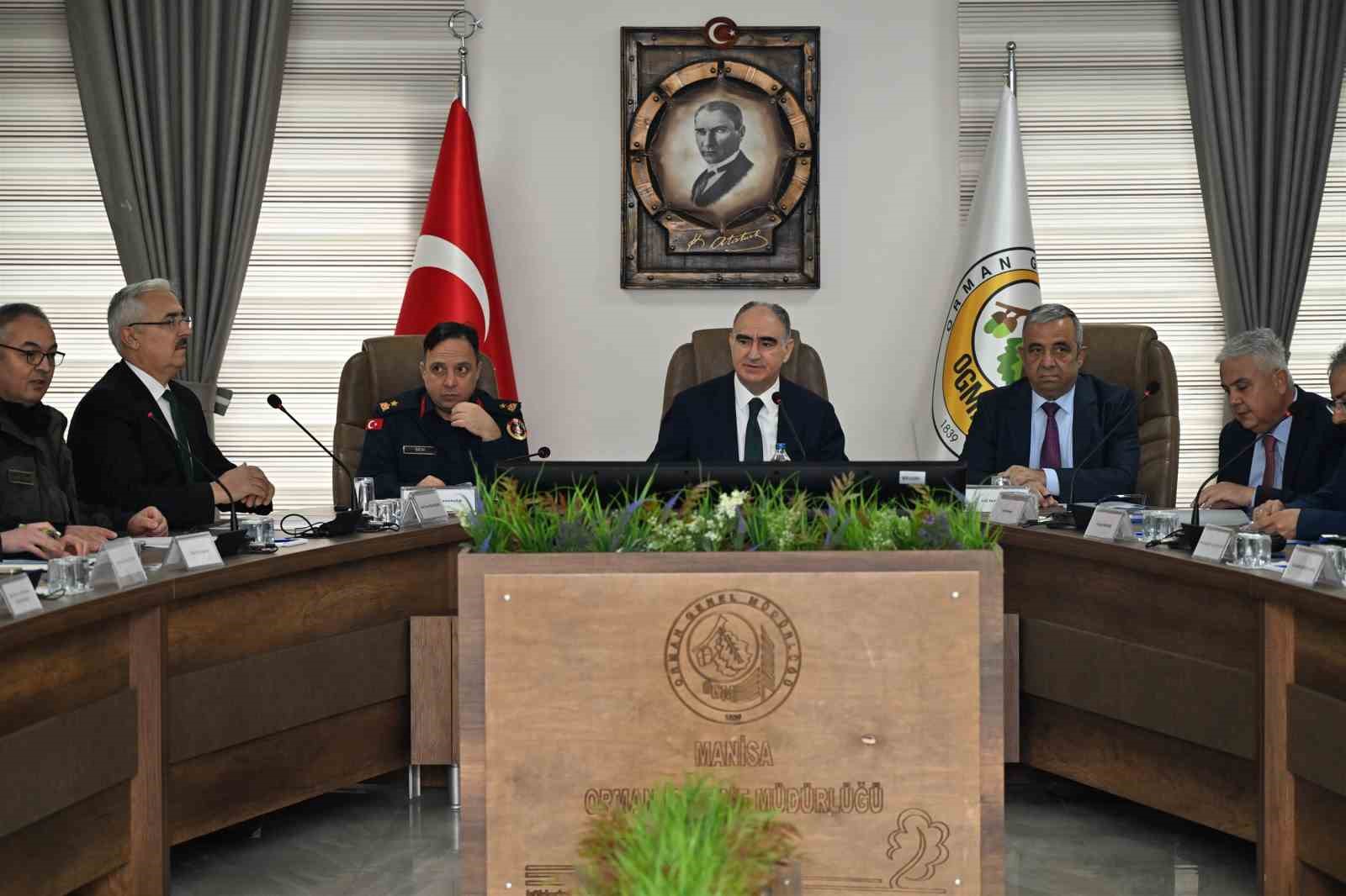 Manisa’da orman yangınlarına karşı tedbirler güçlendiriliyor
