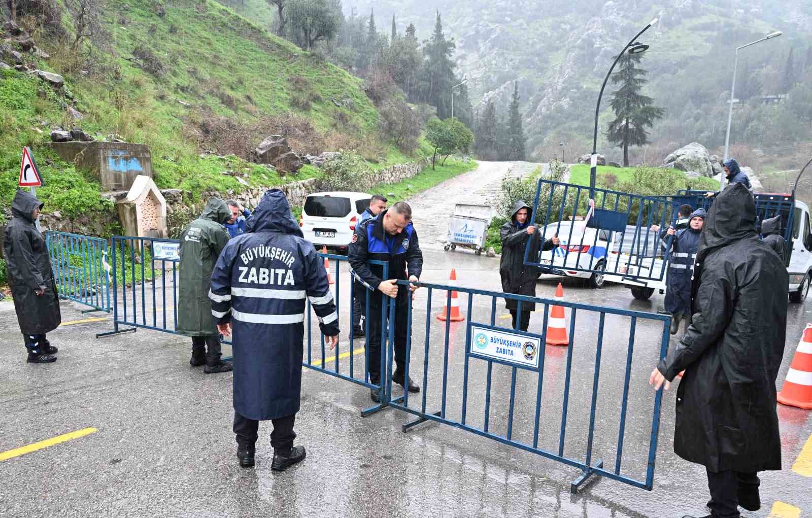 Manisa’da ’sağanak yağış’ seferberliği
