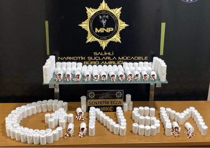 Manisa’da zehir tacirlerine geçit yok: 11 bin uyuşturucu hap ele geçirildi
