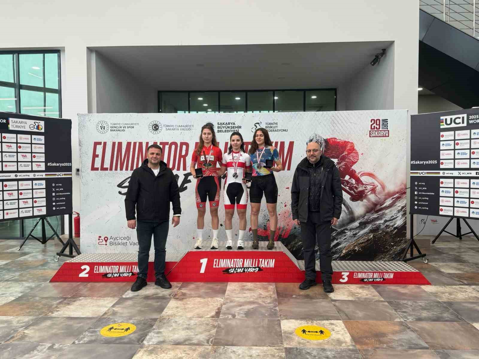 Manisalı bisiklet sporcusu Nazife Tunçel dünya yolcusu
