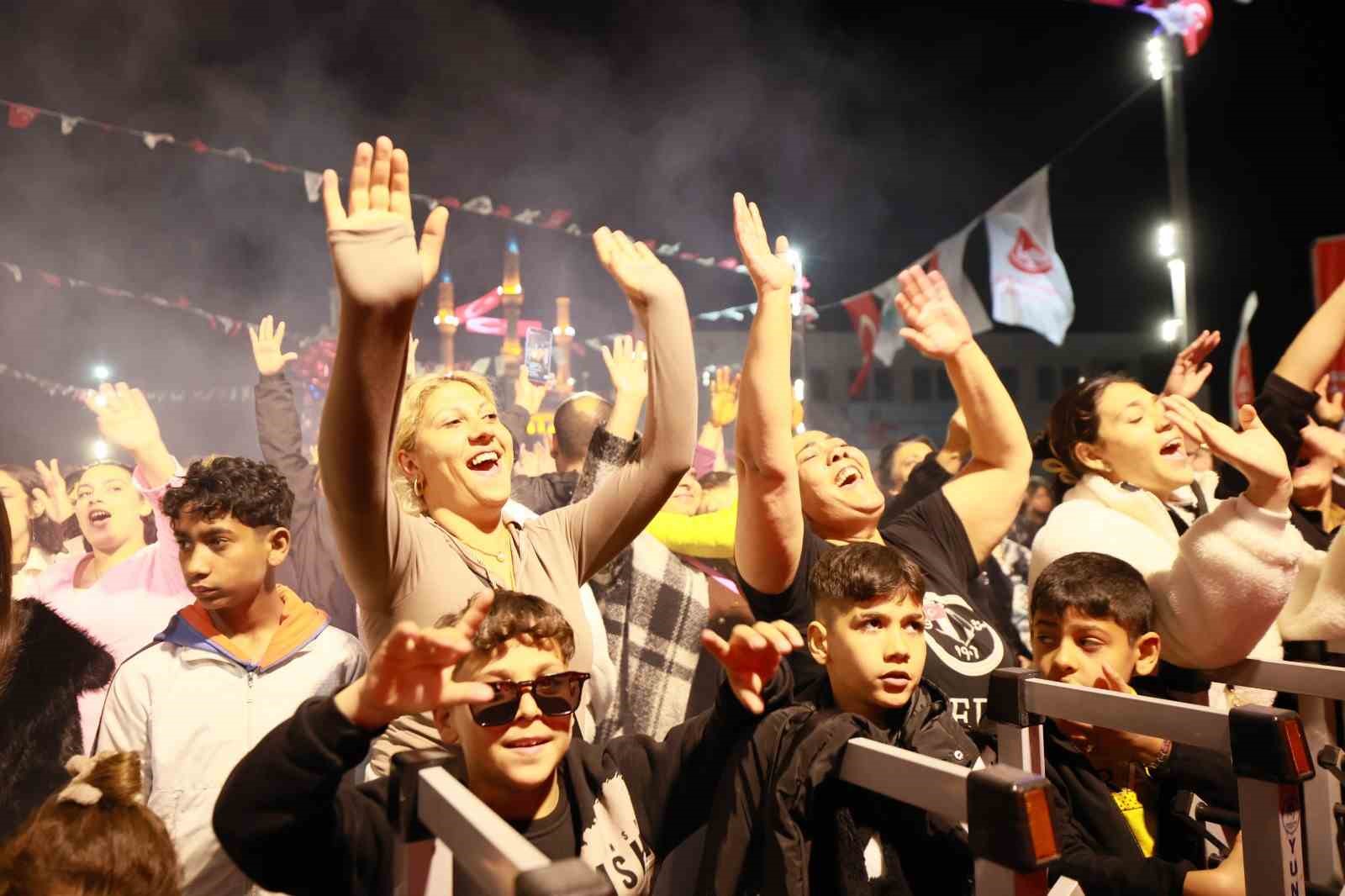 Manisalı Romanlar günlerini kutladı
