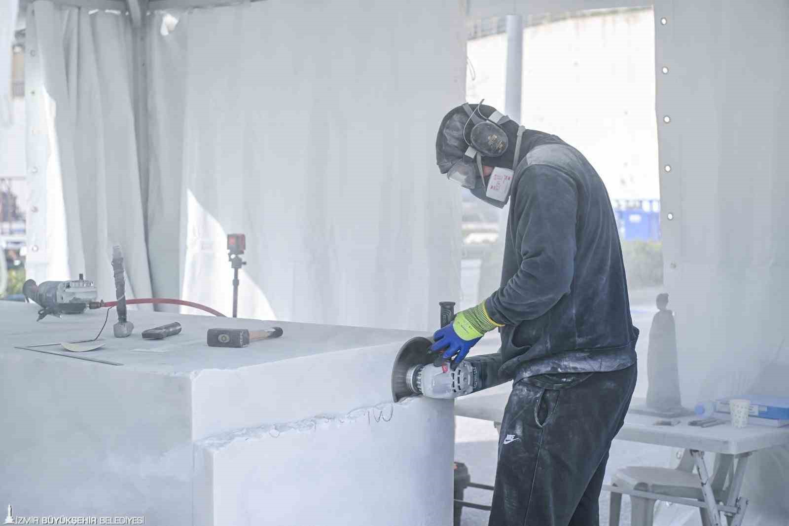 Marble İzmir’de mermer sanata dönüşüyor
