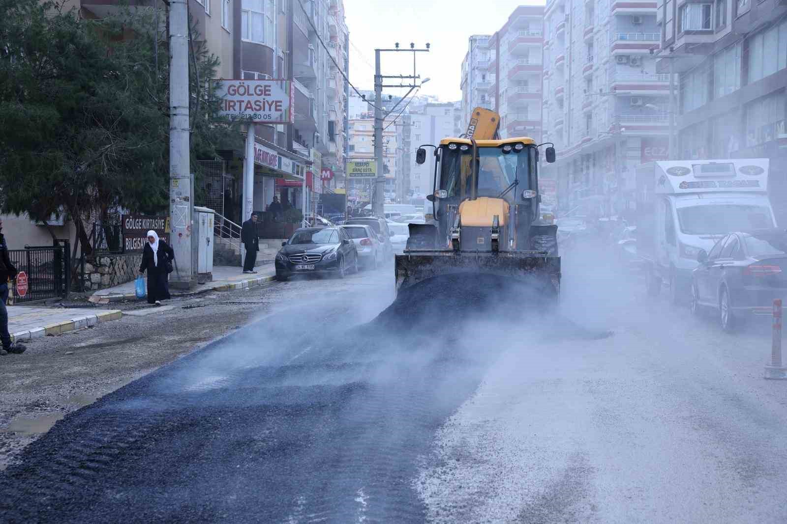 Mardin Büyükşehir Belediyesinden asfalt seferberliği
