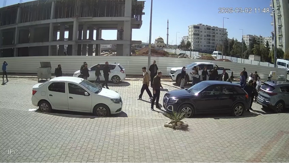 Mardin’de 2 kişinin yaralandığı kavganın görüntüleri ortaya çıktı
