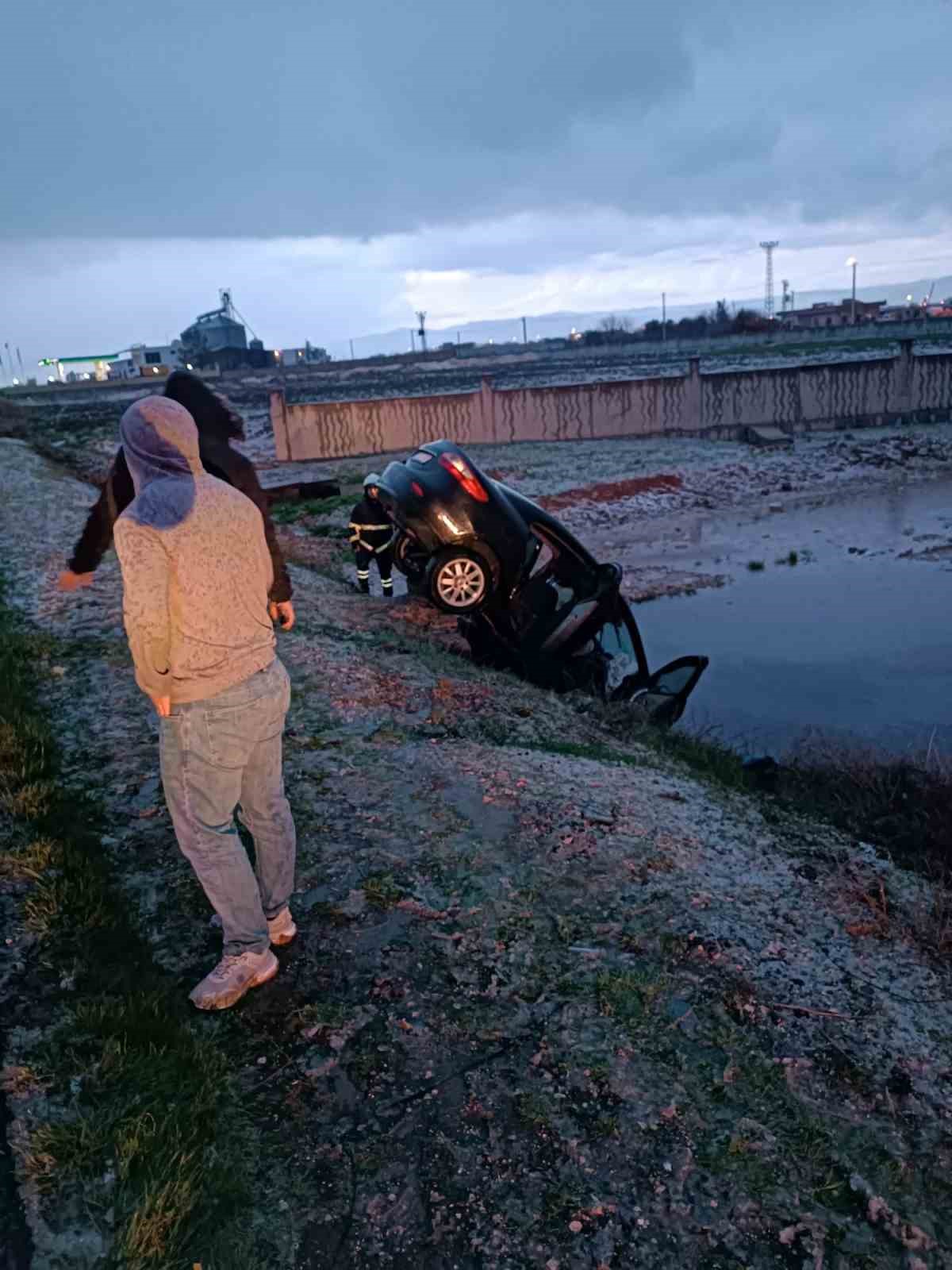 Mardin’de 3 aracın karıştığı zincirleme kazada 9 kişi yaralandı
