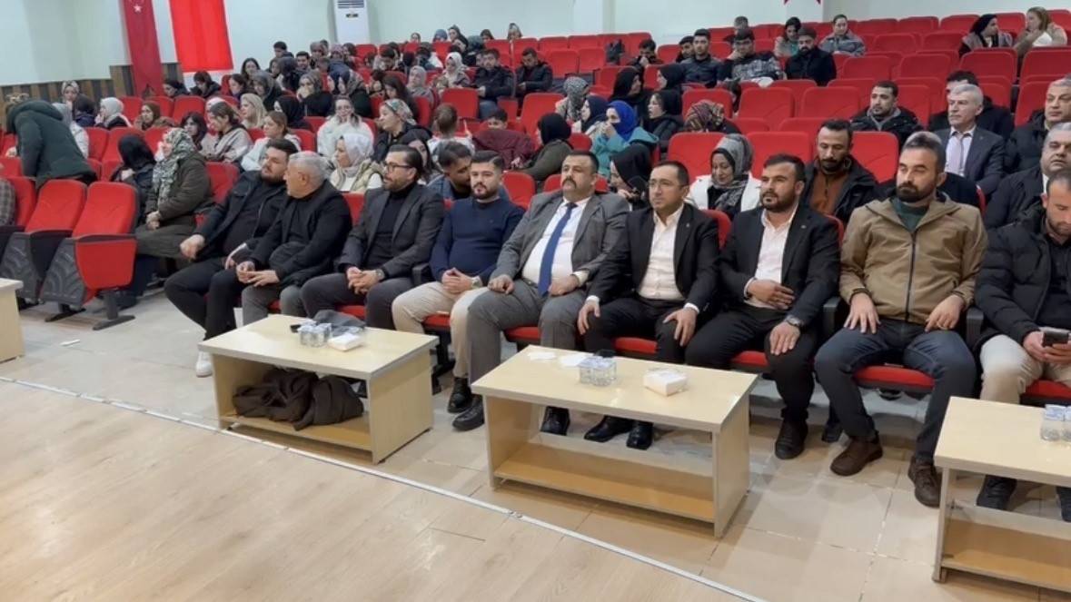 Mardin’de bağımlılıklarla mücadele semineri düzenlendi
