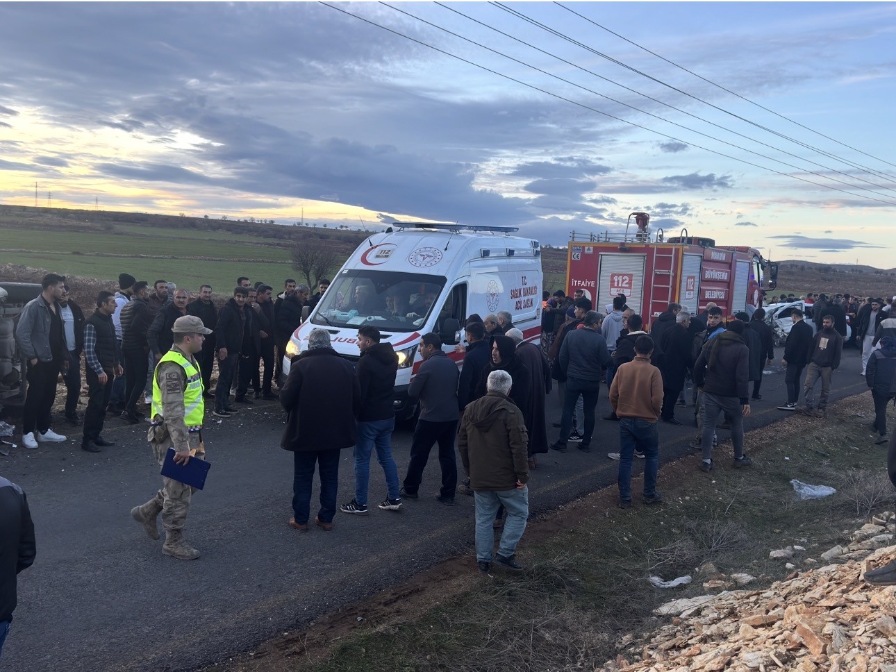Mardin’de iki araç kafa kafaya çarpıştı: 4 yaralı
