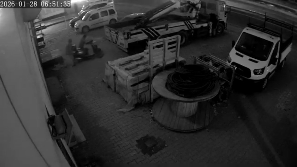 Mardin’de motosiklet hırsızlığı kamerada
