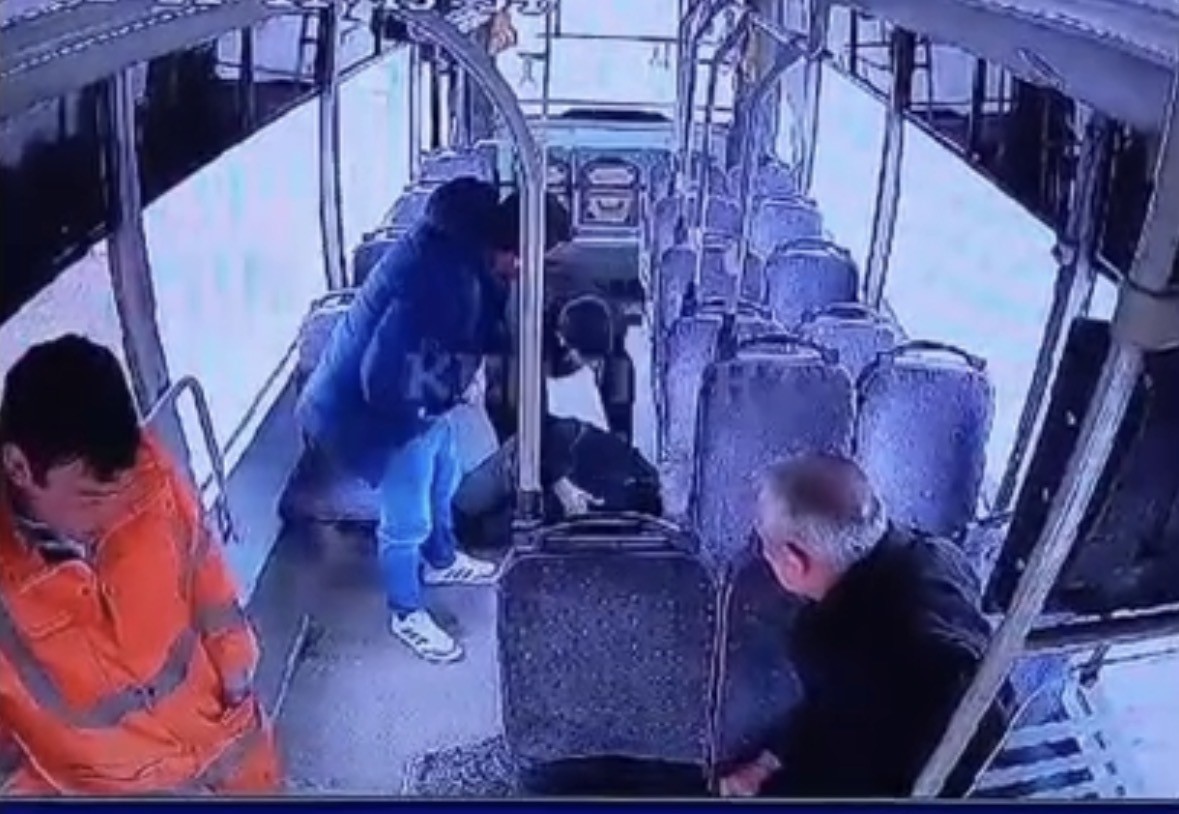 Mardin’de otobüste fenalaşan adam hayatını kaybetti
