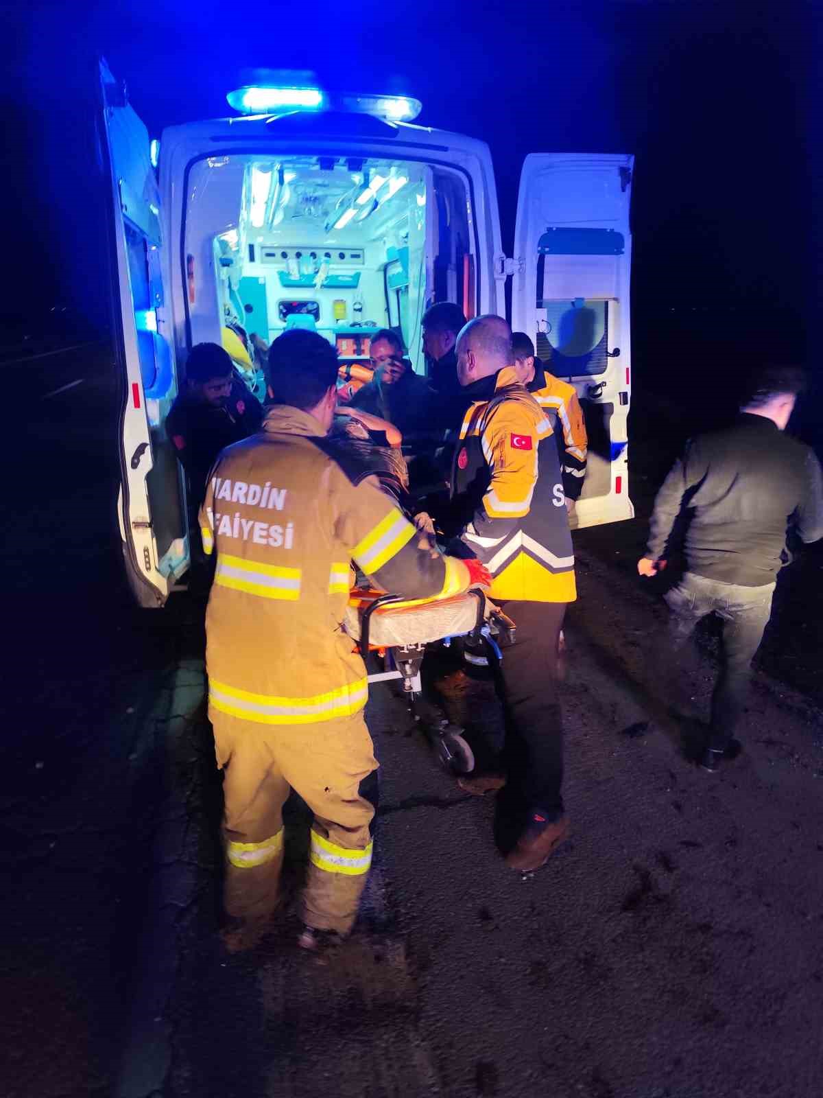 Mardin’de otomobil şarampole yuvarlandı: 1 ölü, 3 yaralı
