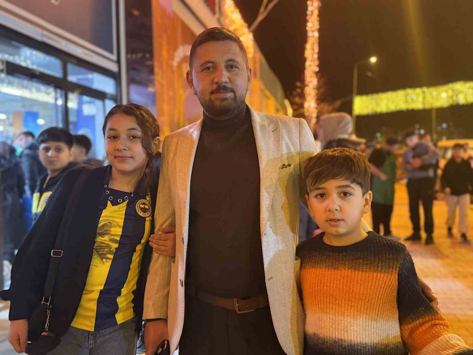 Mardin’de Ramazan Sokağı’na yoğun ilgi
Mardin’de Ramazan Sokağı’na yoğun ilgi