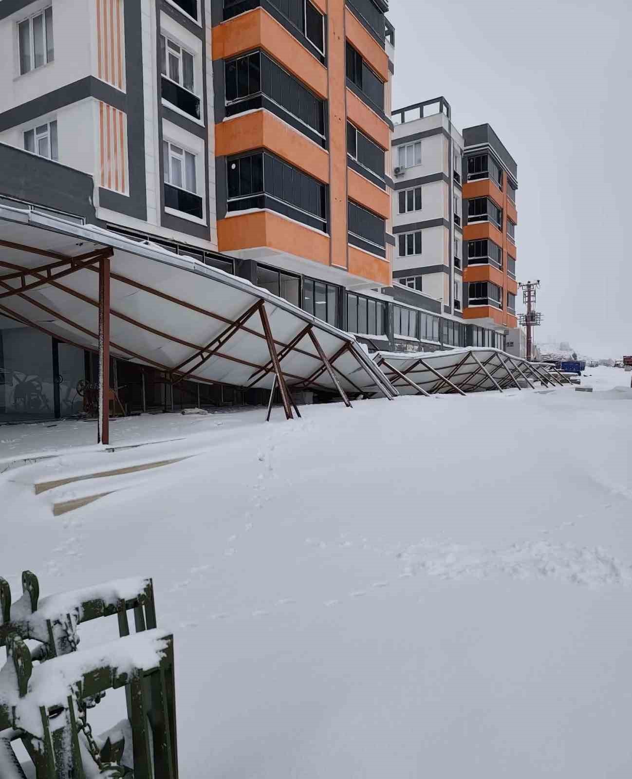 Mardin’de son yılların en yoğun kar yağışı
