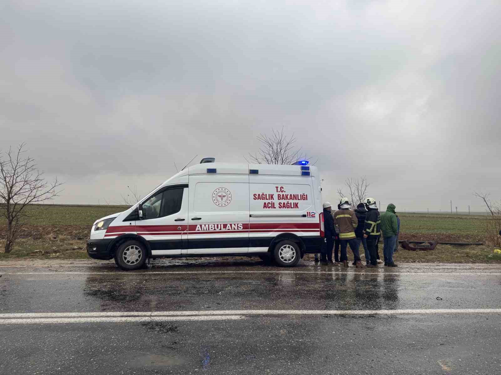 Mardin’de tır ile otomobil çarpıştı: 1 ölü, 4 yaralı
