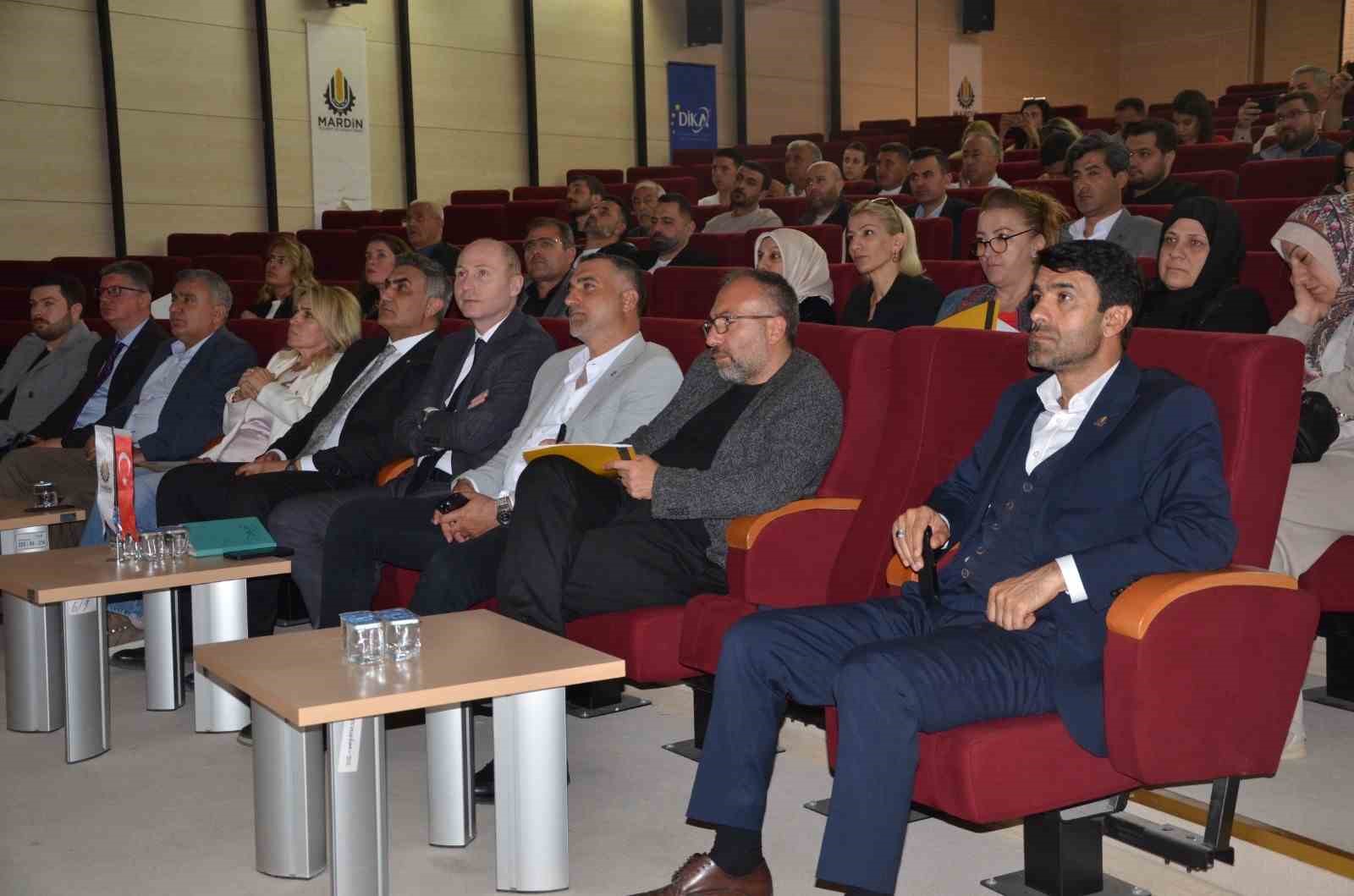 Mardin’de "Yerel Kalkınma Hamlesi" bilgilendirme toplantısı düzenlendi
